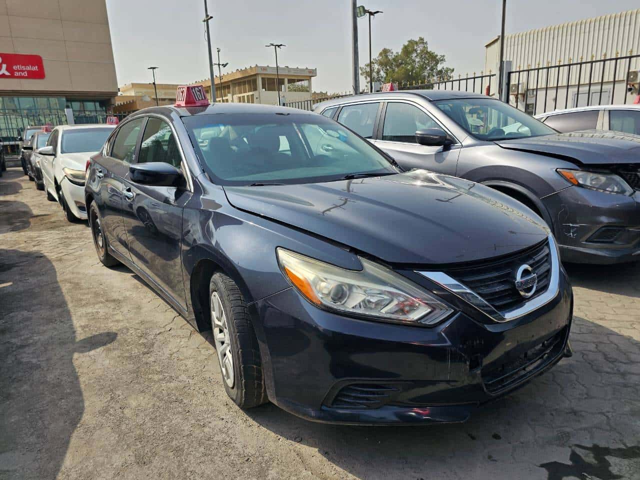 Nissan Altima 2018 thumbnail 1