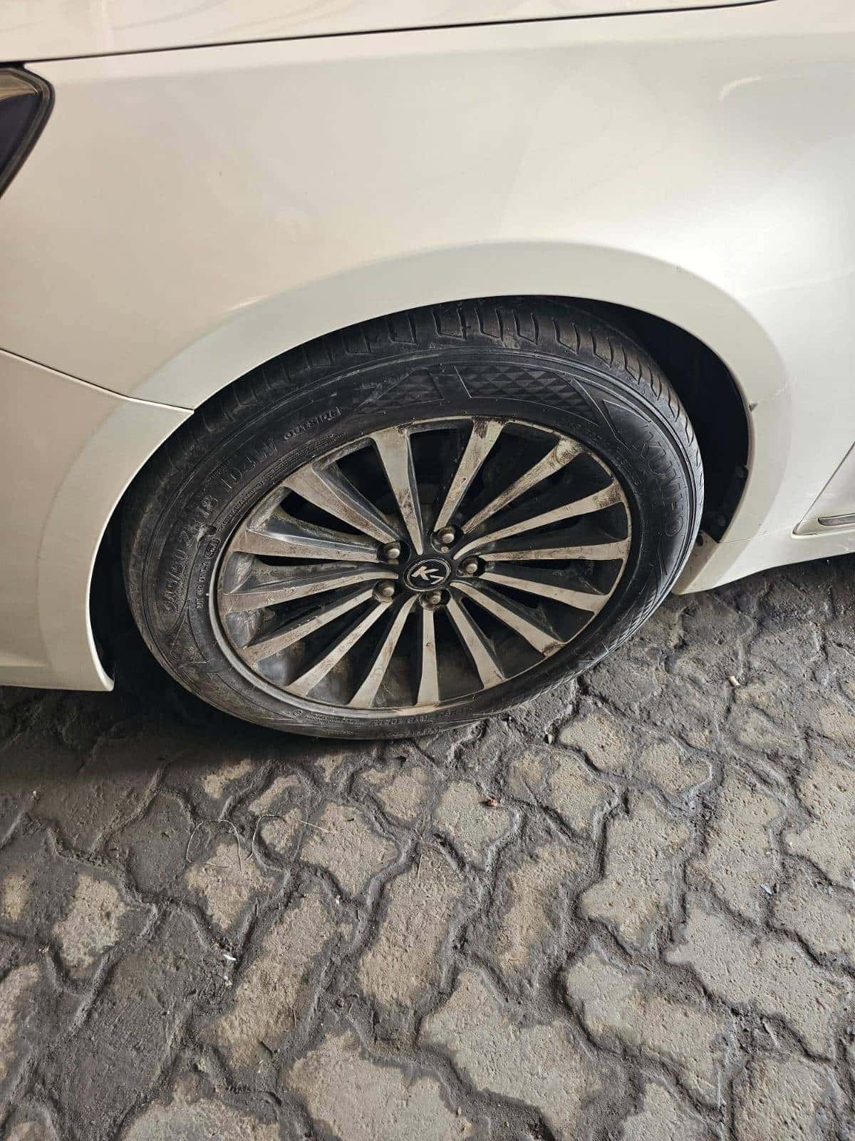 Kia K7 2013 thumbnail 6