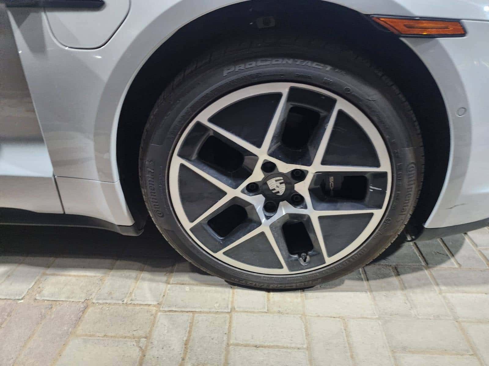 PORSCHE TAYCAN - Exterior