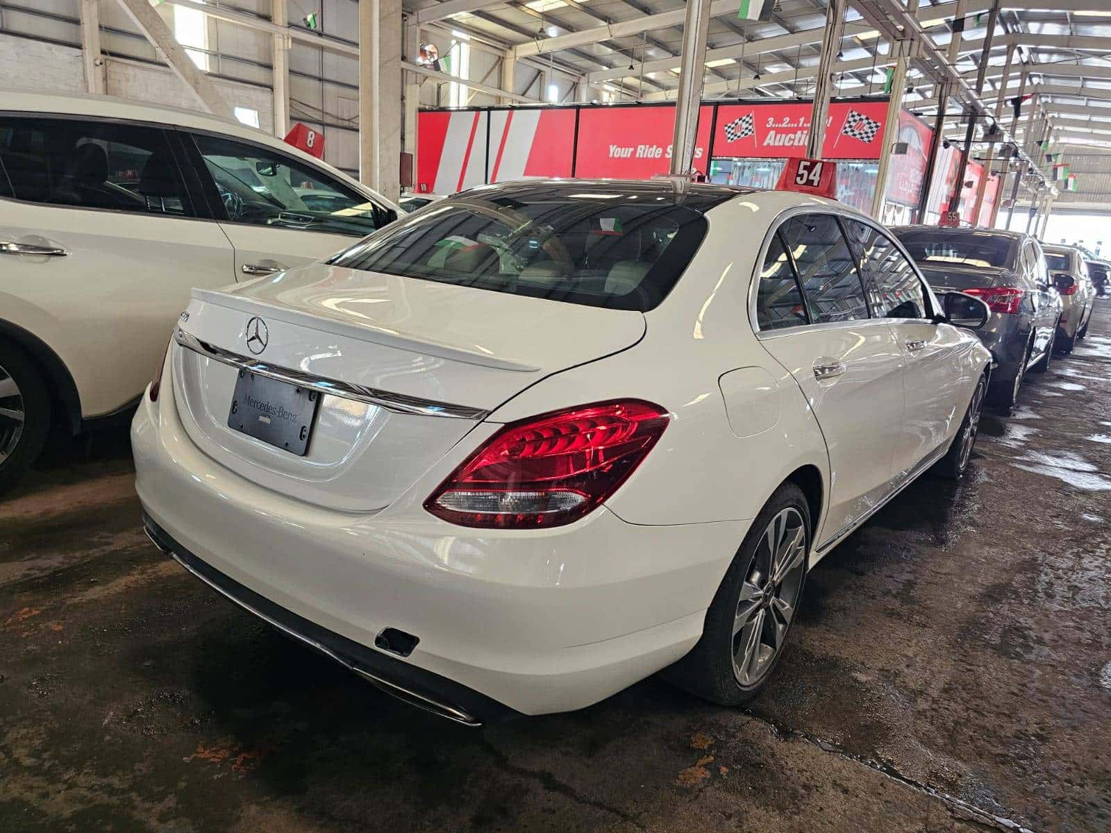 MERCEDES BENZ C300 2018 thumbnail 3