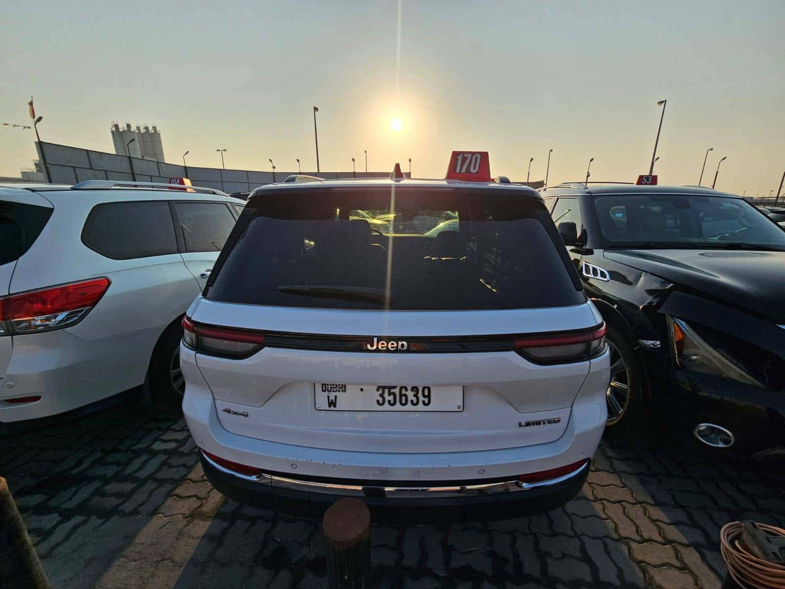 Jeep Grand Cherokee 2023 thumbnail 4