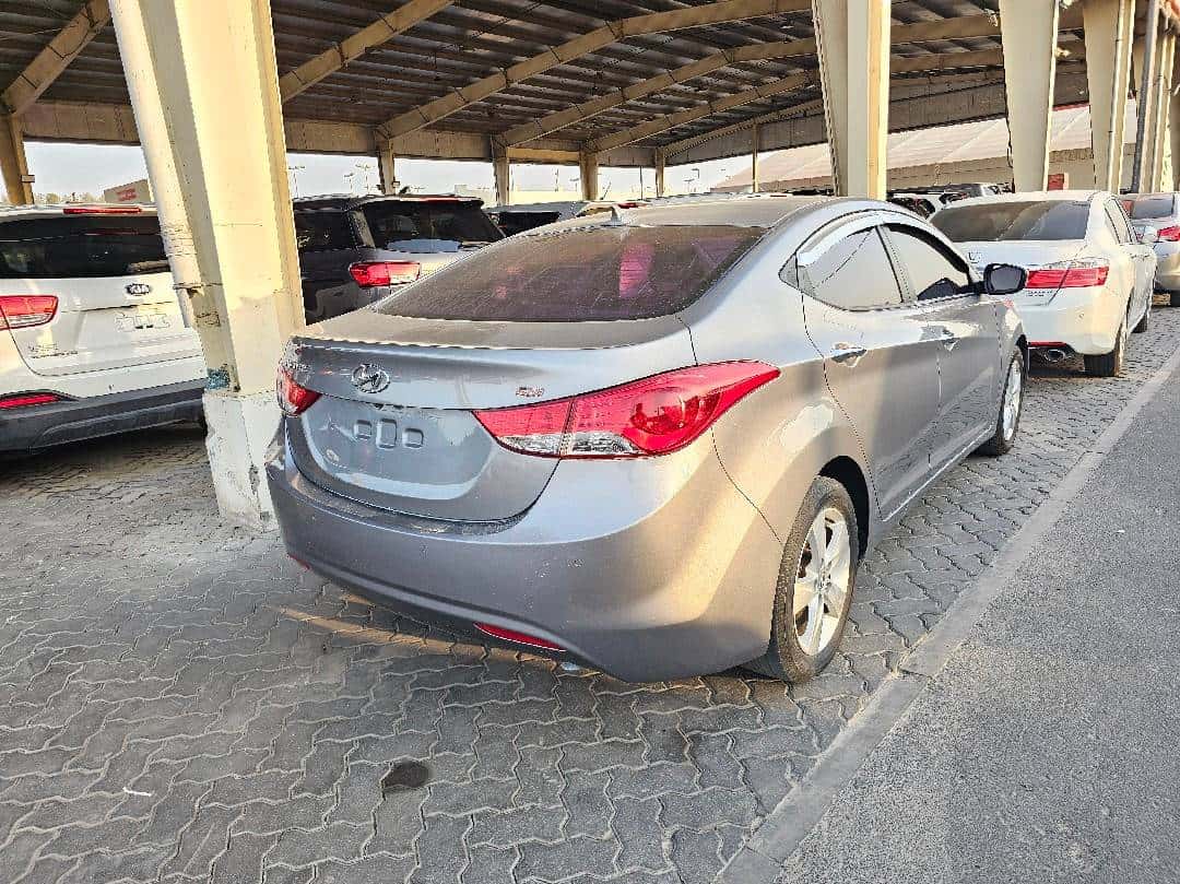 HYUNDAI AVANTE 2014 thumbnail 1