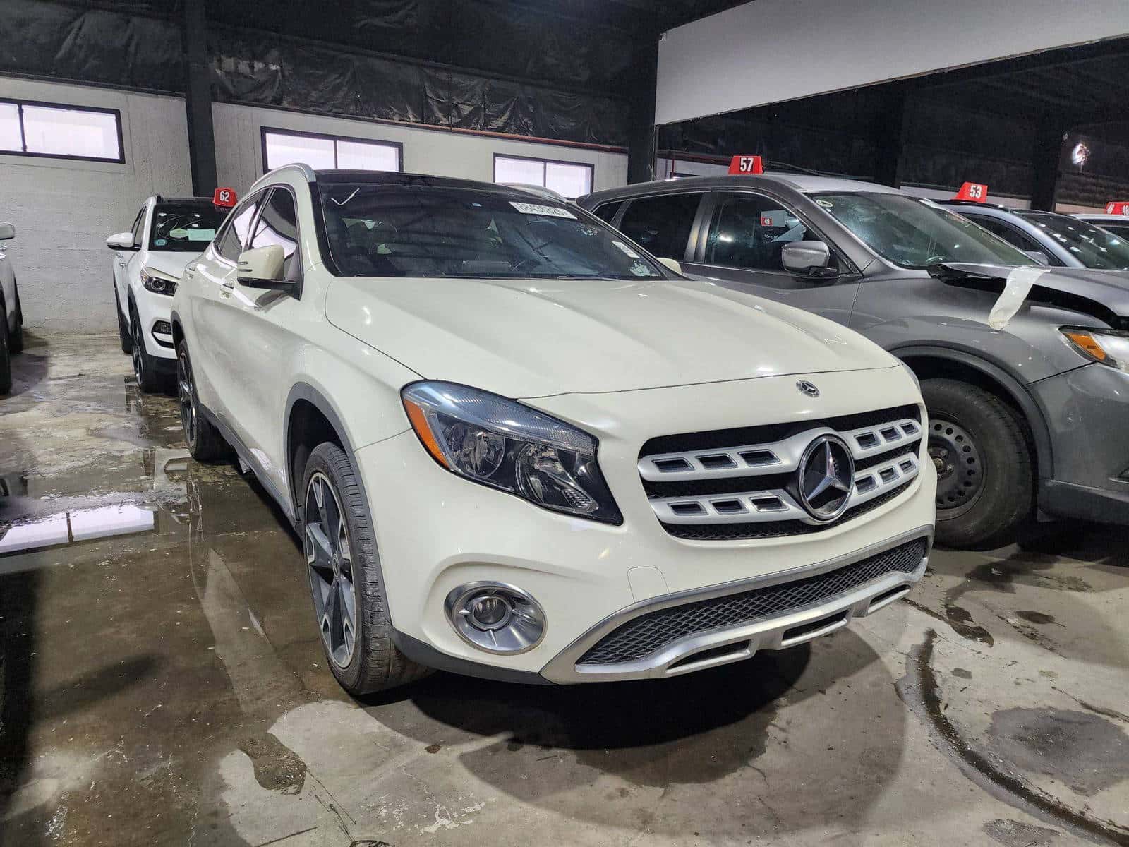 MERCEDES BENZ GLA-250 - Exterior