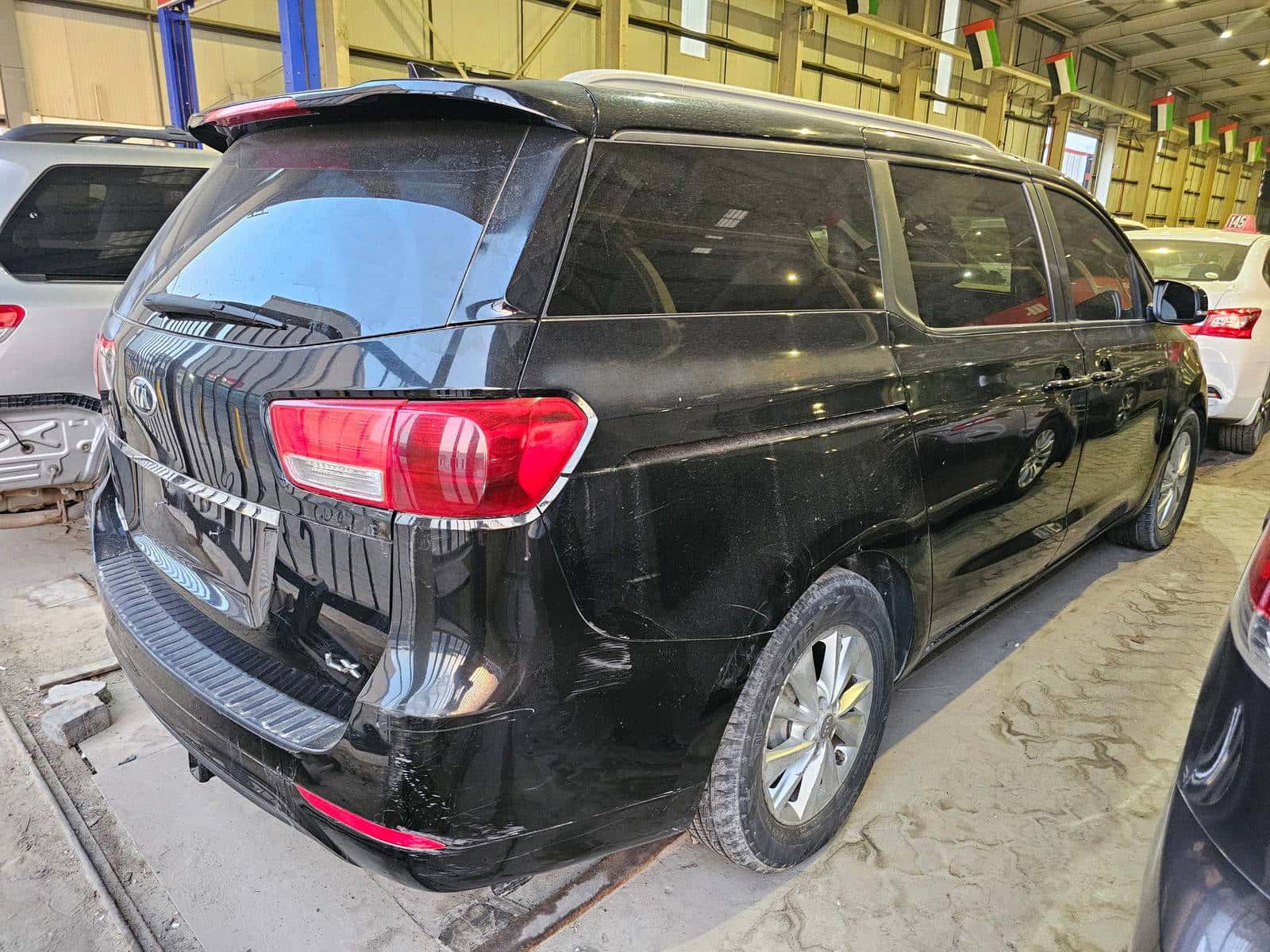 KIA SEDONA 2016 thumbnail 3