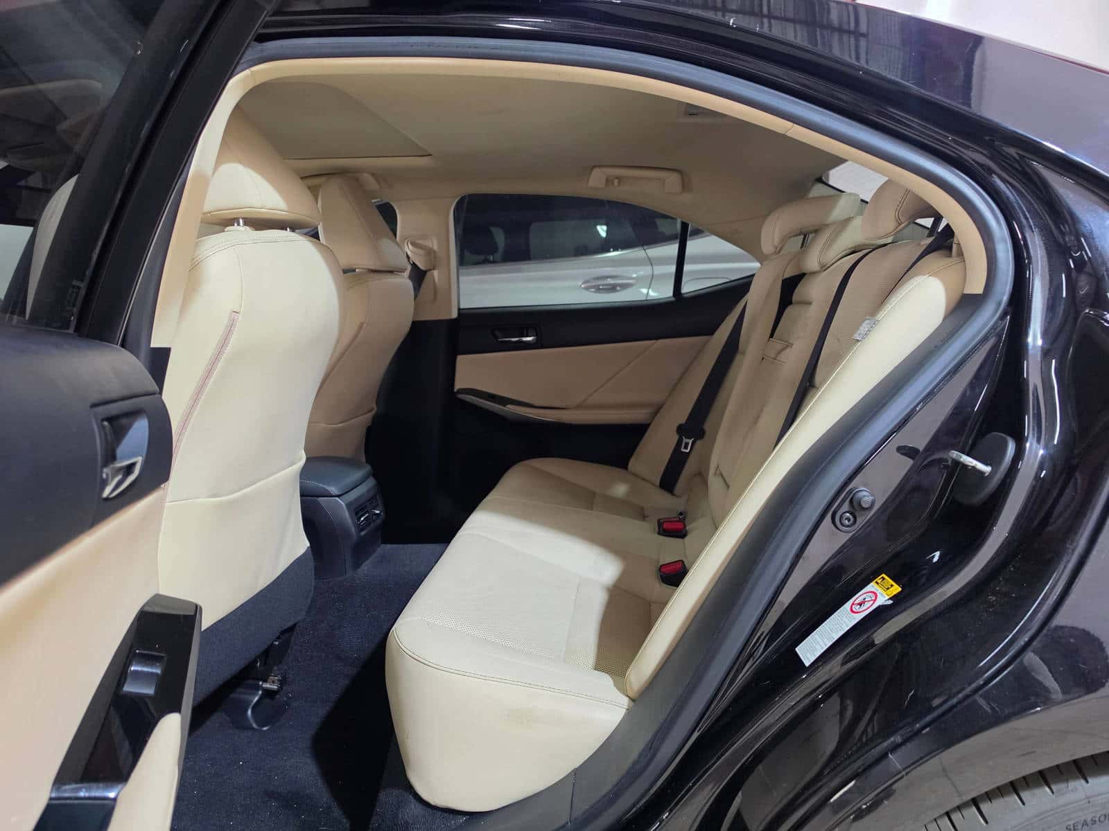 Lexus IS 250 2015 thumbnail 7