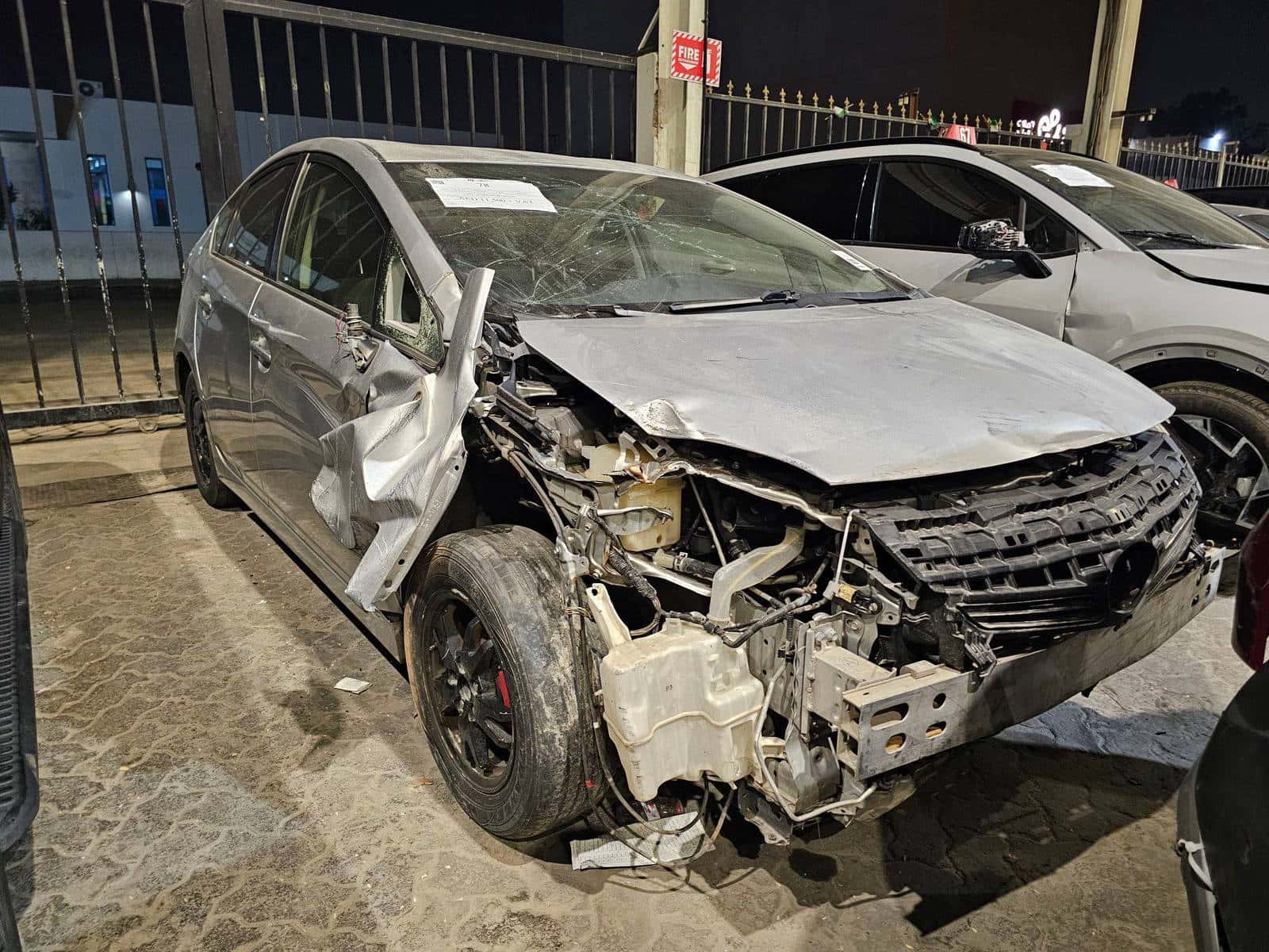 TOYOTA PRIUS 2012 thumbnail 3