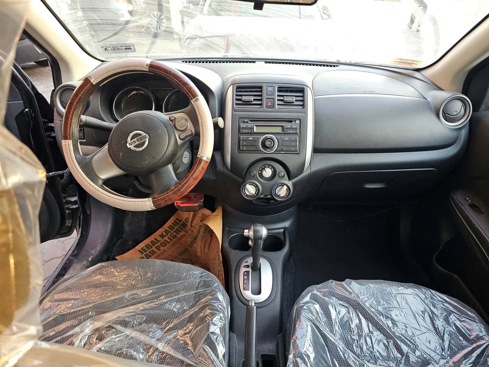 NISSAN VERSA 2014 thumbnail 6
