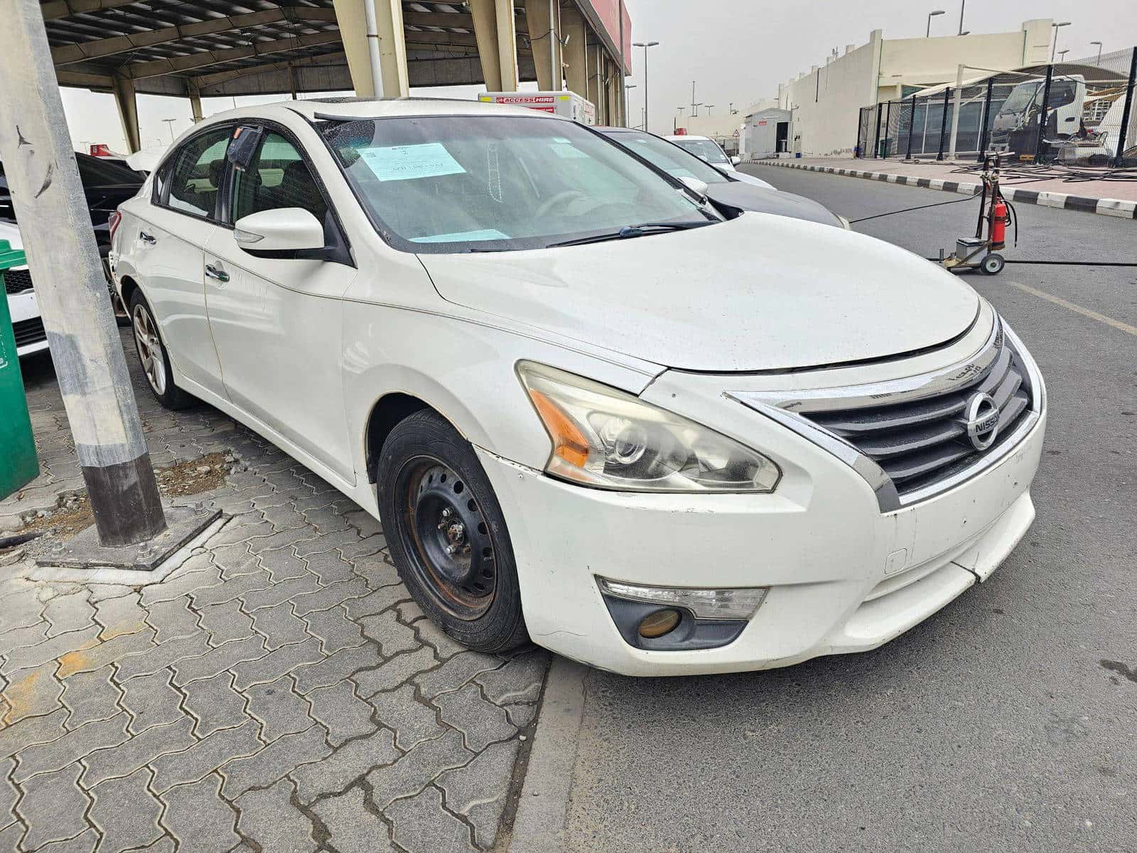 NISSAN ALTIMA - Exterior