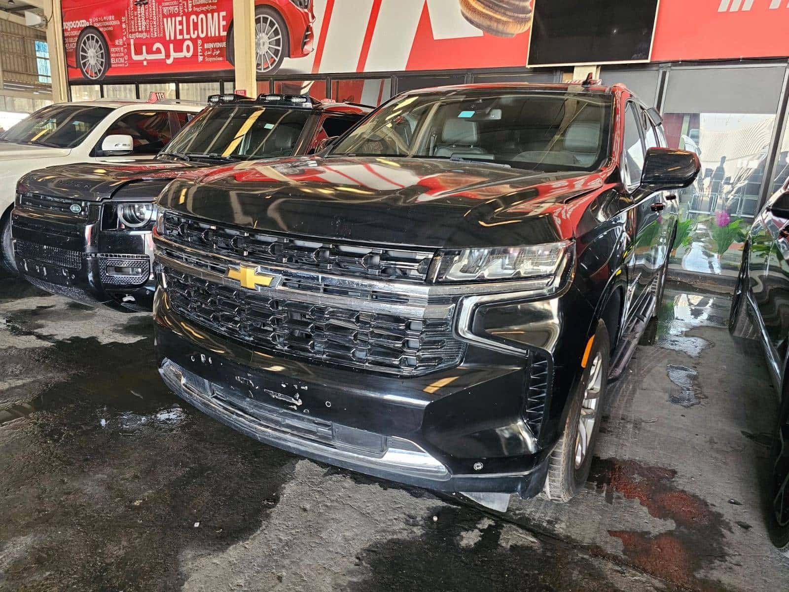 CHEVROLET Suburban 2023 thumbnail 1