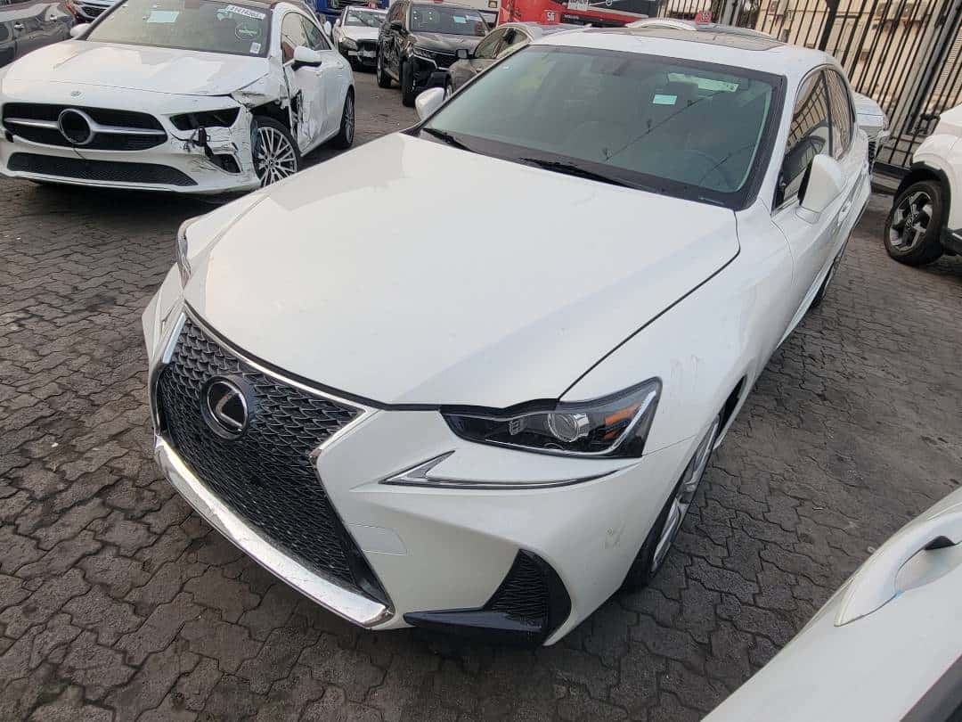LEXUS IS 250 - Exterior