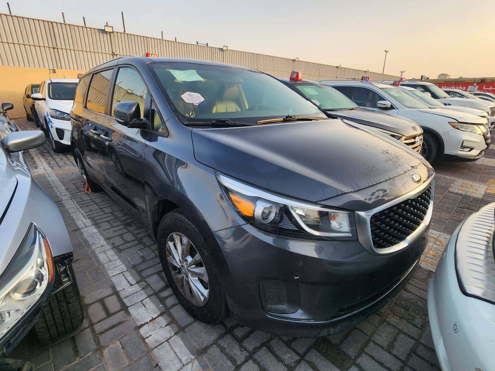 KIA SEDONA 2017 thumbnail 2