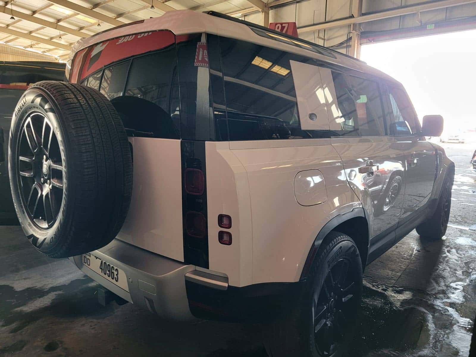 Land Rover DEFENDER S 2024 thumbnail 4