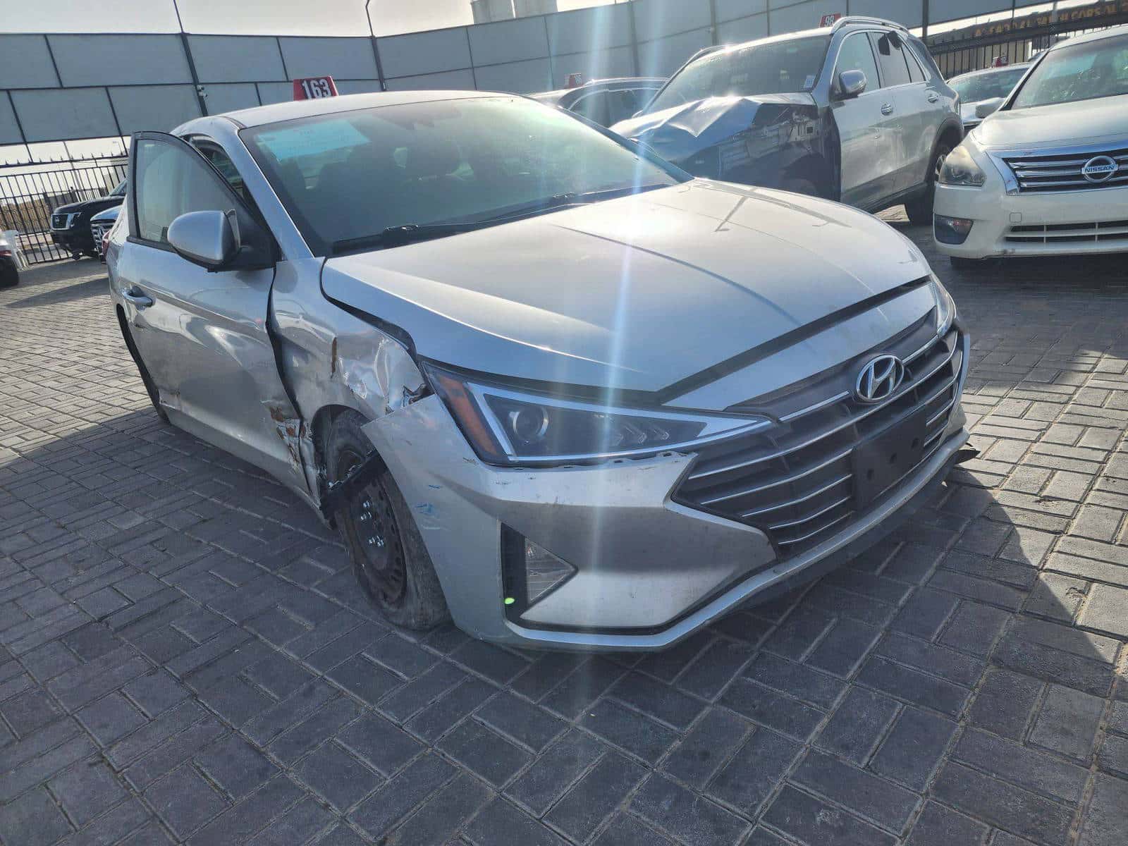 HYUNDAI ELANTRA 2020 thumbnail 3