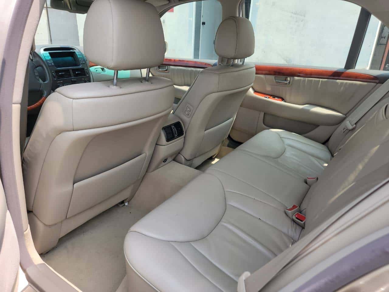 Lexus LS 430 2002 thumbnail 6