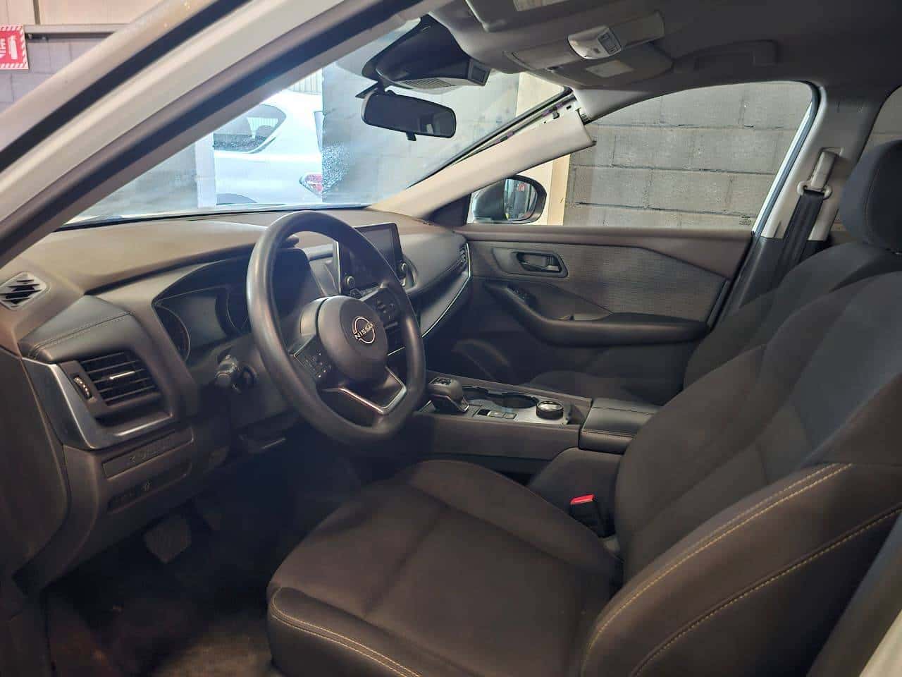 Nissan Rogue 2023 thumbnail 7