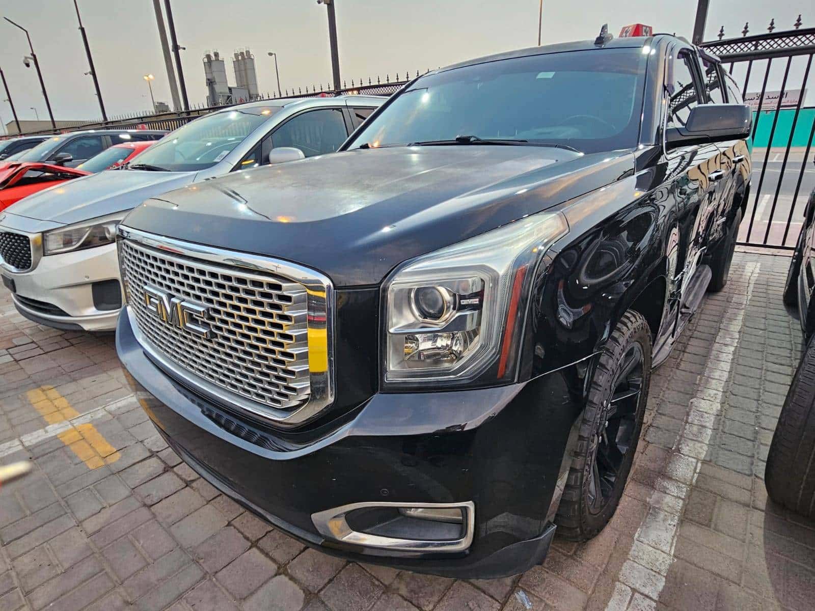 GMC Yukon 2016 thumbnail 4