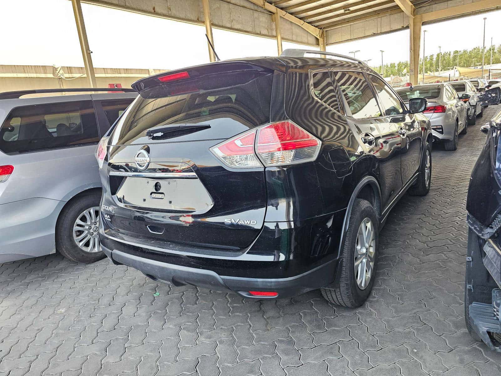 Nissan Rogue 2015 thumbnail 2