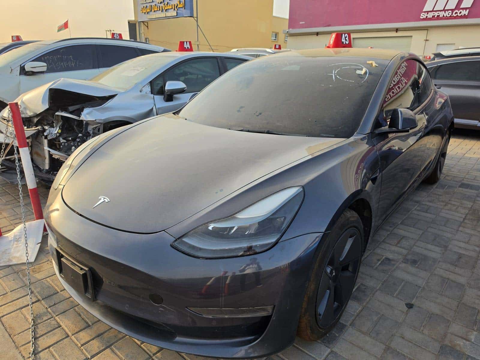 Tesla Model 3 2022 thumbnail 1