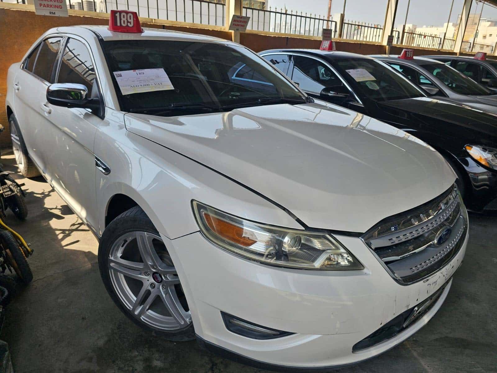 Ford Taurus 2011 thumbnail 3