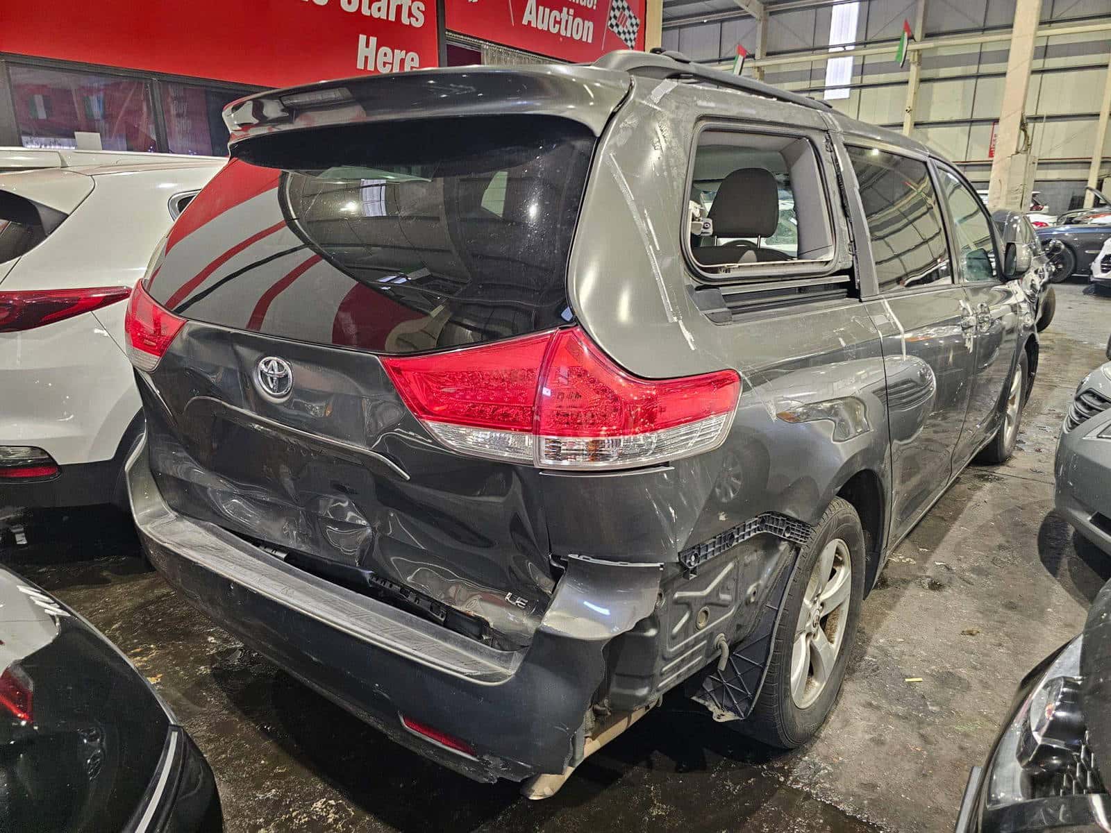 TOYOTA SIENNA 2012 thumbnail 4