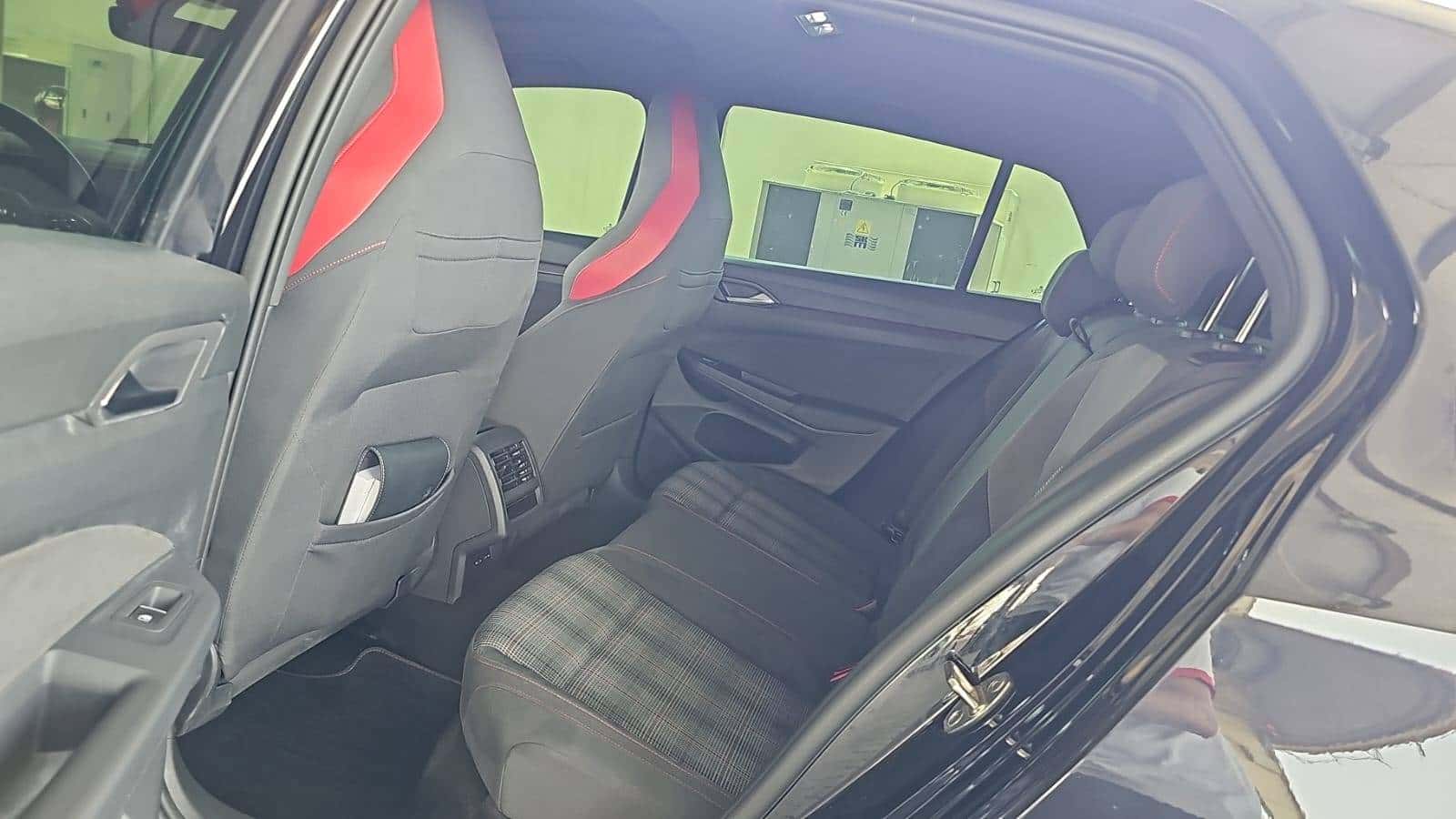 VOLKSWAGEN GOLF GTI SE 2023 thumbnail 5