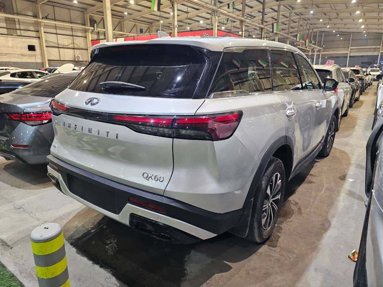 INFINITI QX60 2022 thumbnail 5