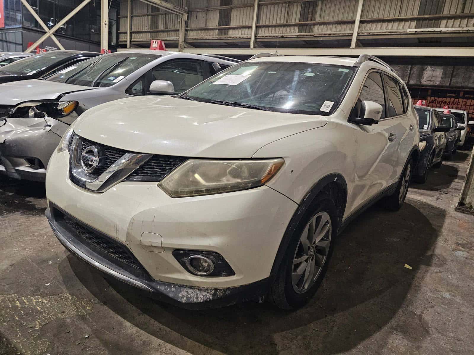 Nissan Rogue 2015 thumbnail 2