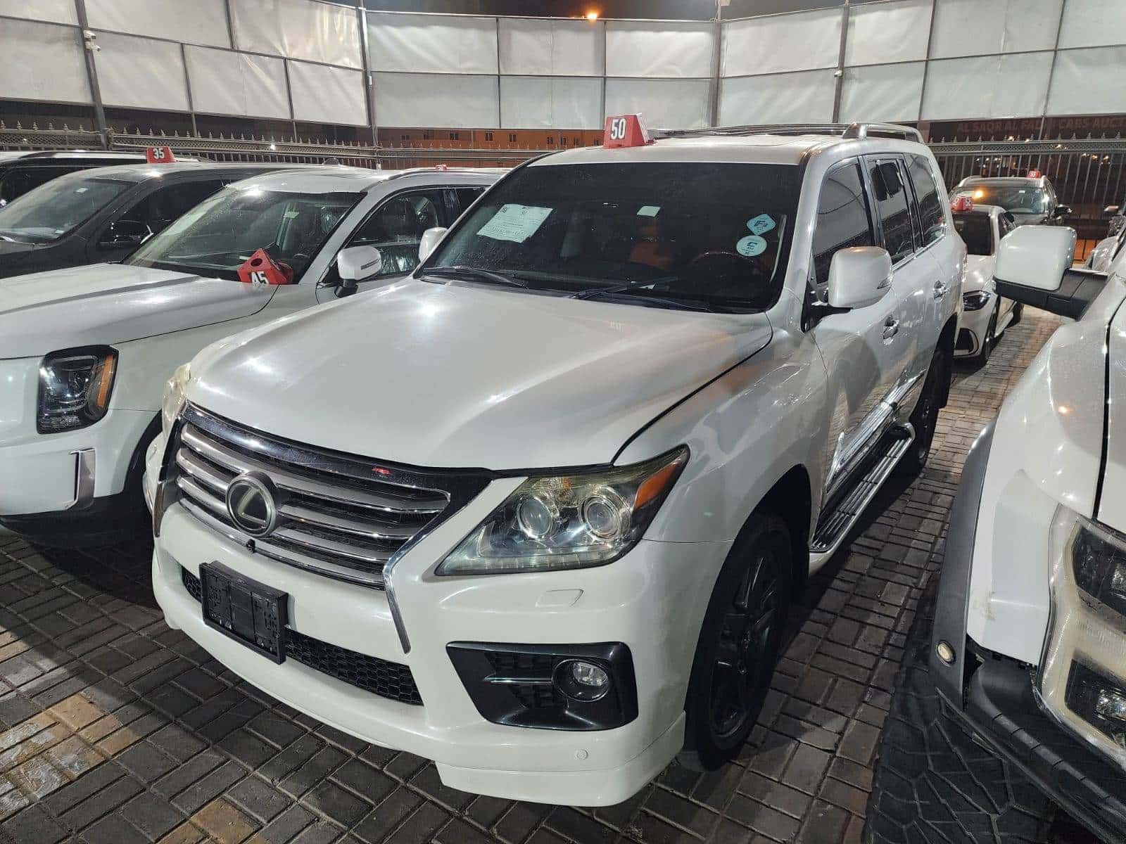 LEXUS LX 570 2012 thumbnail 3