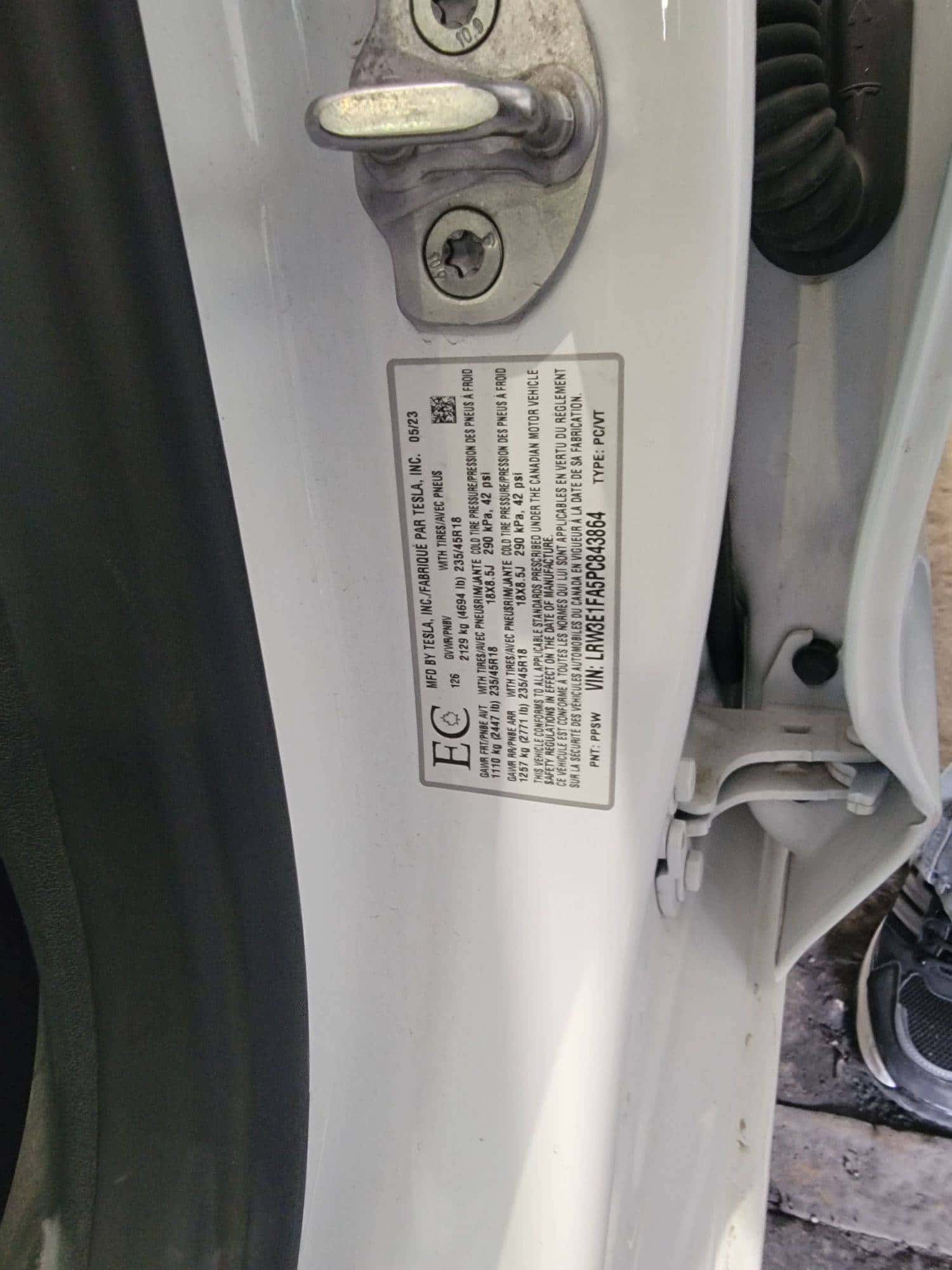 TESLA MODEL 3 - Exterior