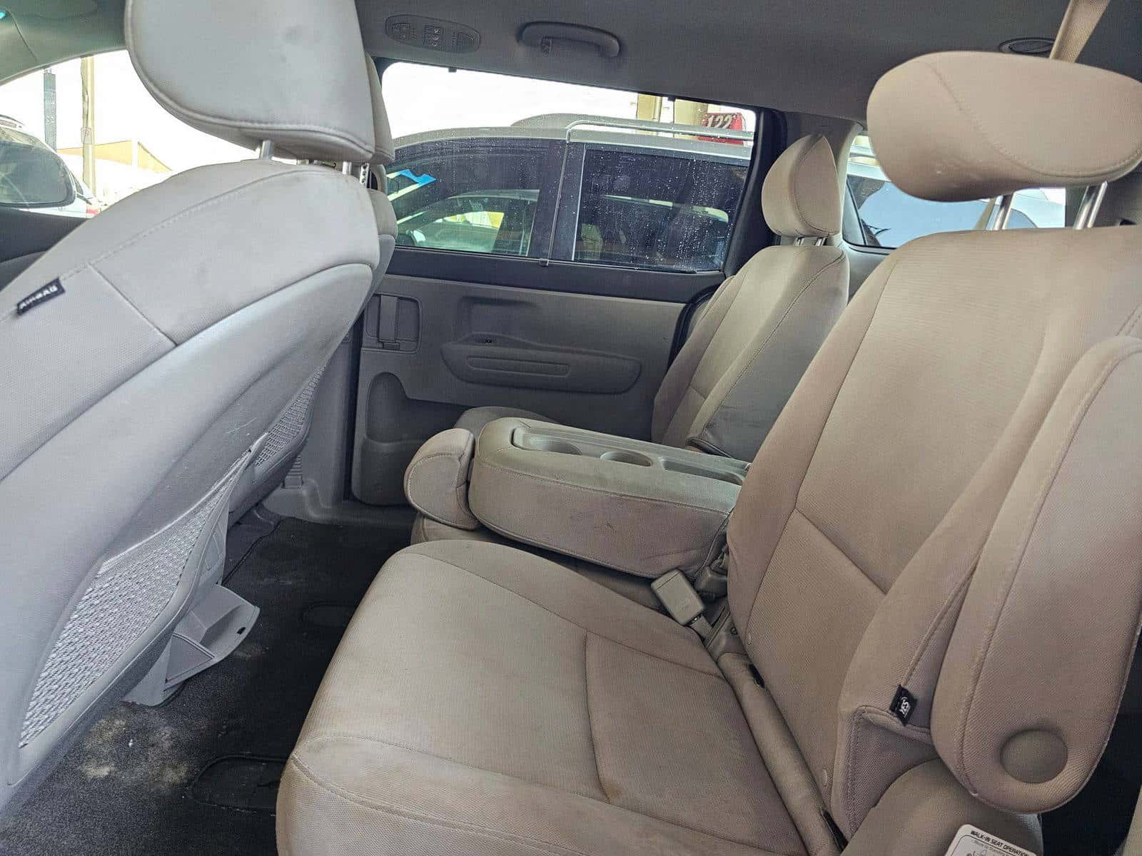 KIA SEDONA 2015 thumbnail 6