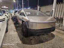 TESLA CYBERTRUCK - Exterior