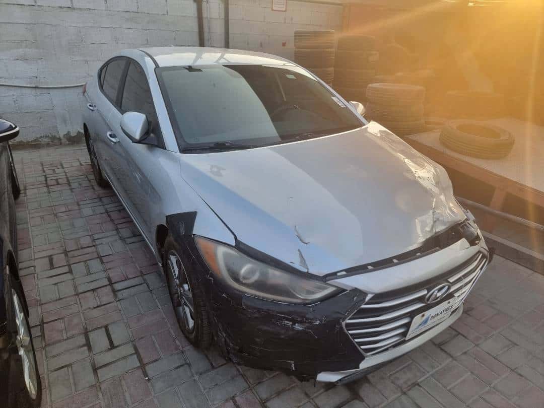Hyundai Elantra 2017 thumbnail 3