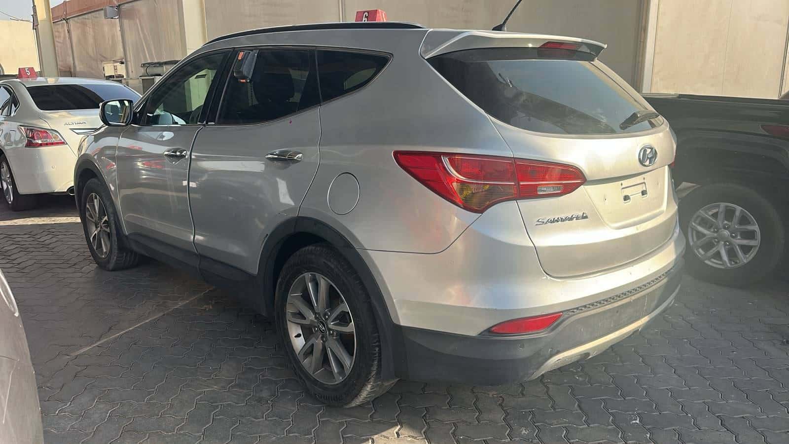 Hyundai Santa Fe 2014 thumbnail 4