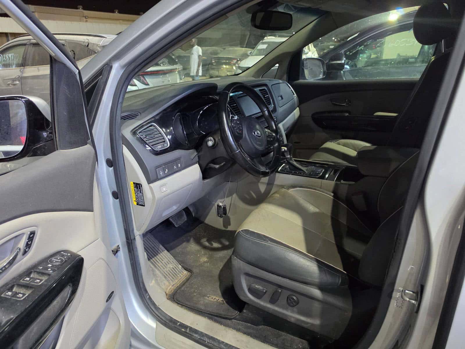 KIA SEDONA 2018 thumbnail 7