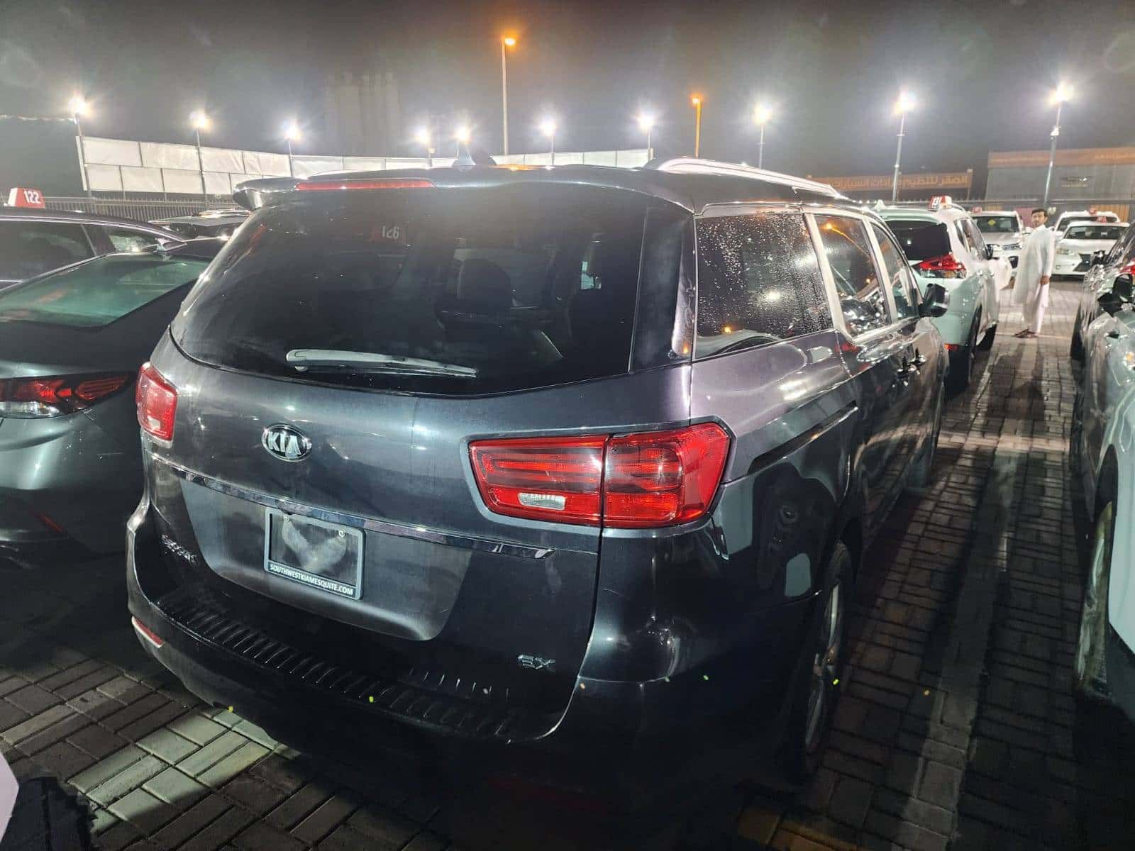 Kia Sedona 2019 thumbnail 2