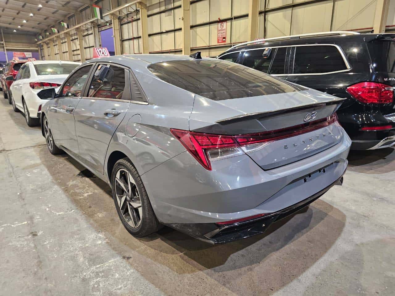 Hyundai Elantra 2023 thumbnail 6