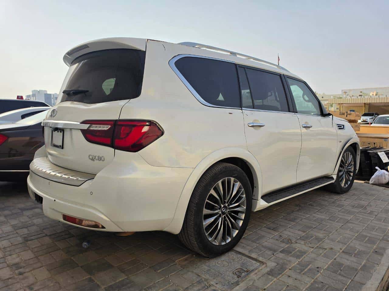 INFINITI QX80 2019 thumbnail 5