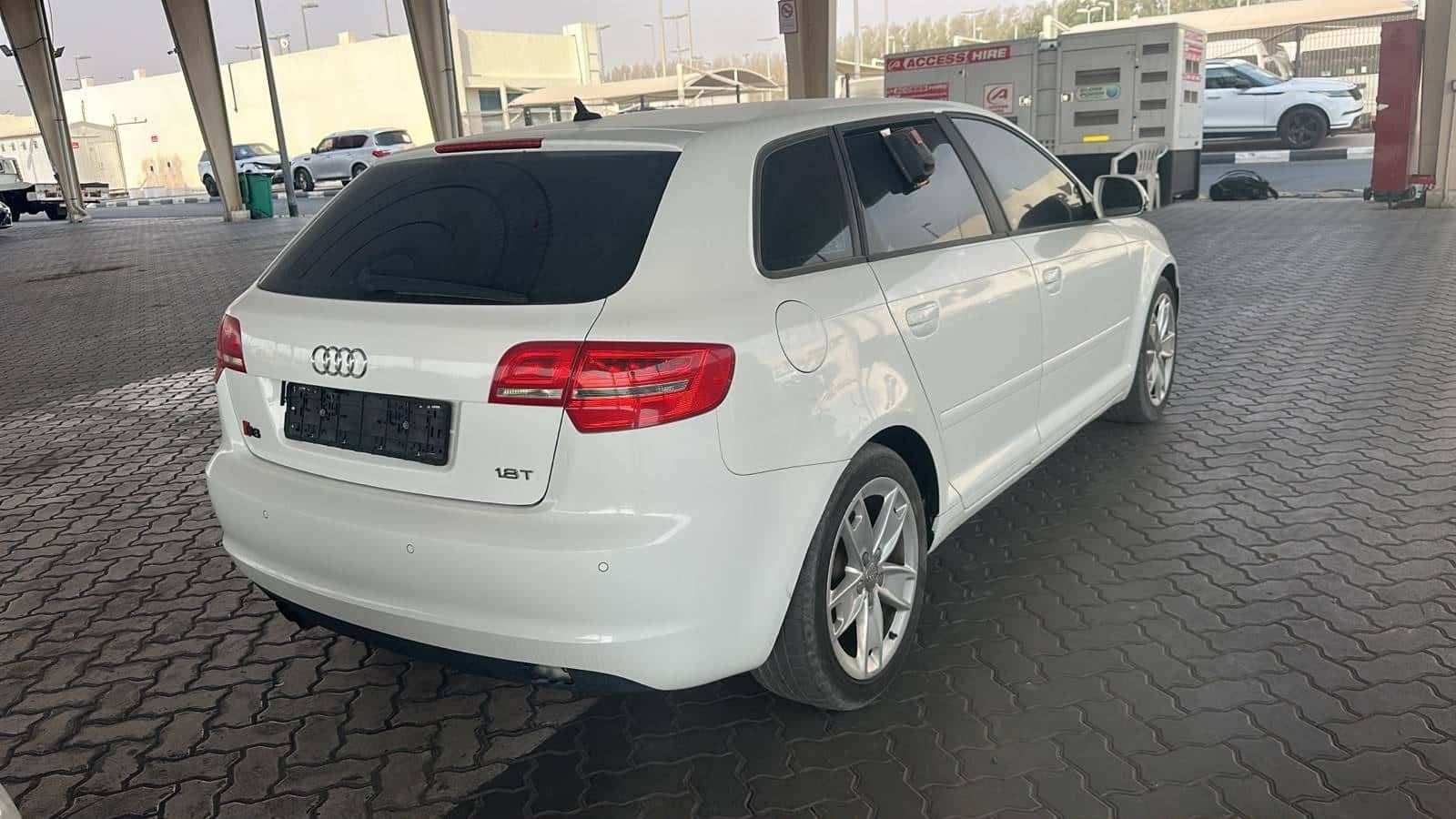 Audi A3 2010 thumbnail 4