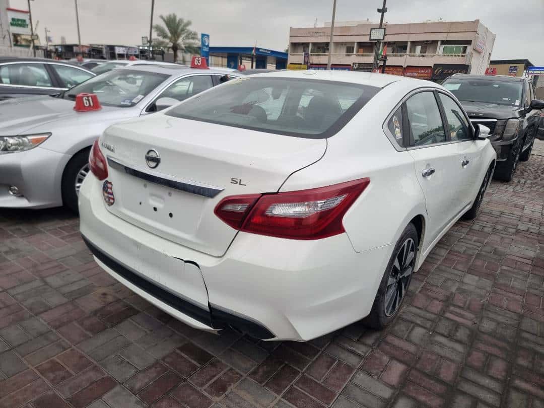 Nissan Altima 2018 thumbnail 3