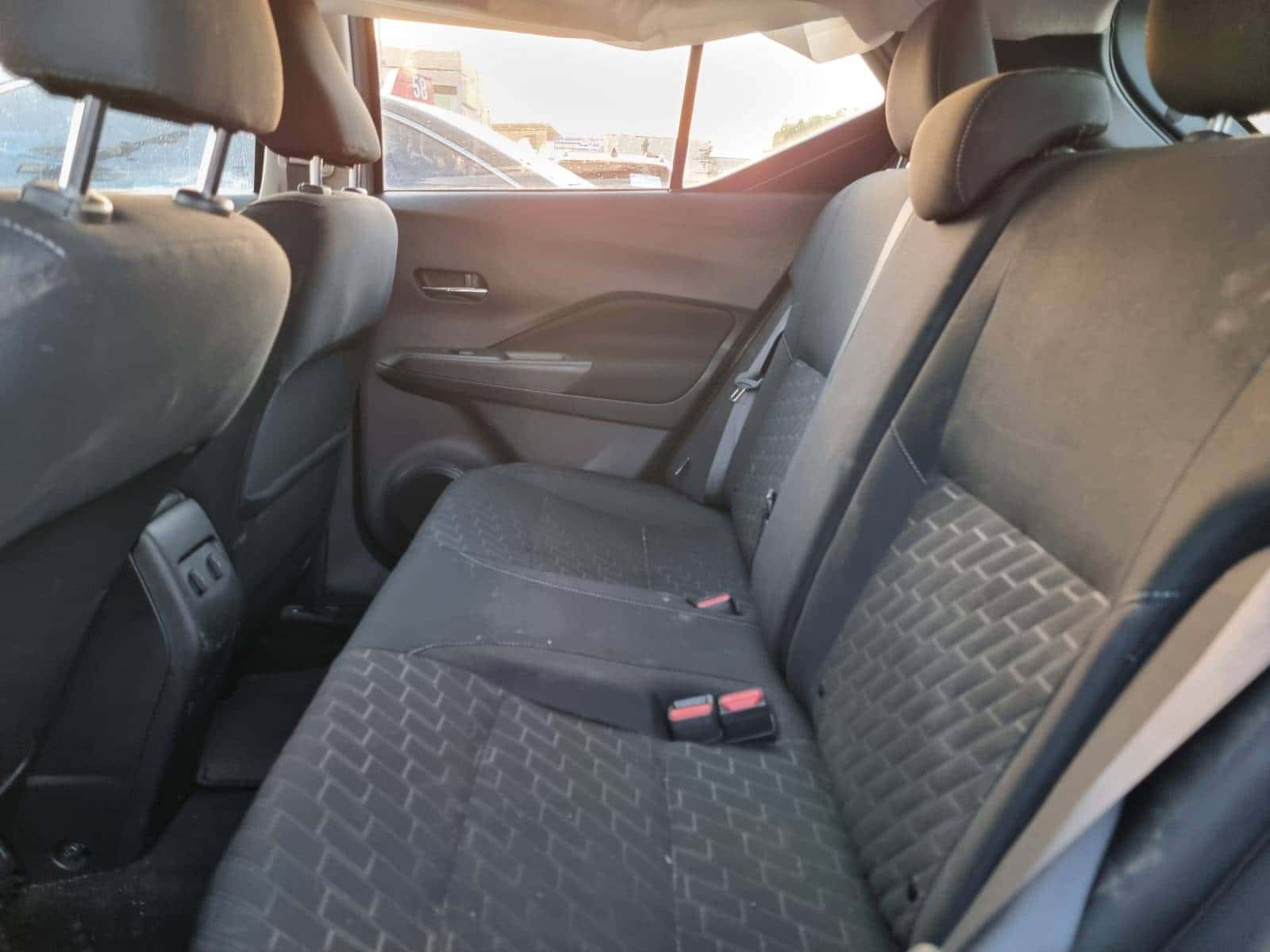 NISSAN KICKS 2024 thumbnail 2