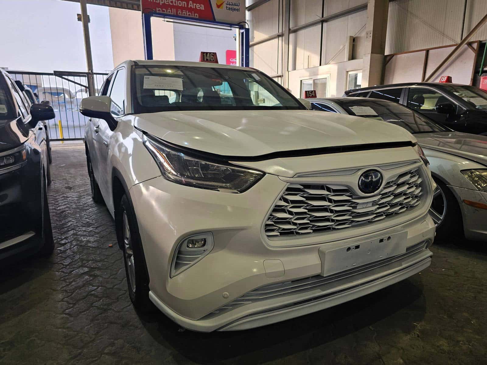 Toyota Highlander 2021 thumbnail 3