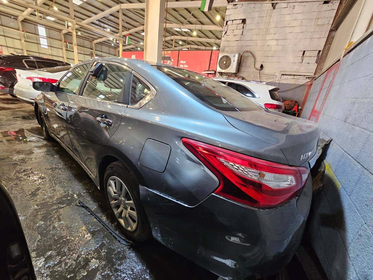NISSAN ALTIMA - Exterior