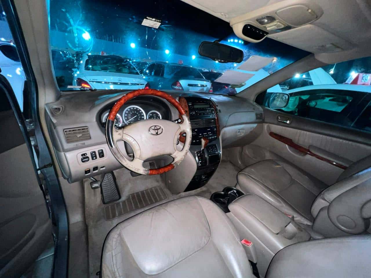 TOYOTA SIENNA 2004 thumbnail 5