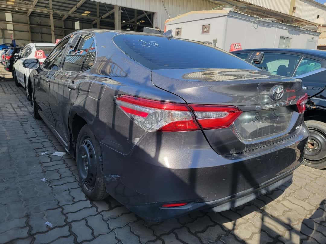 TOYOTA CAMRY - Exterior