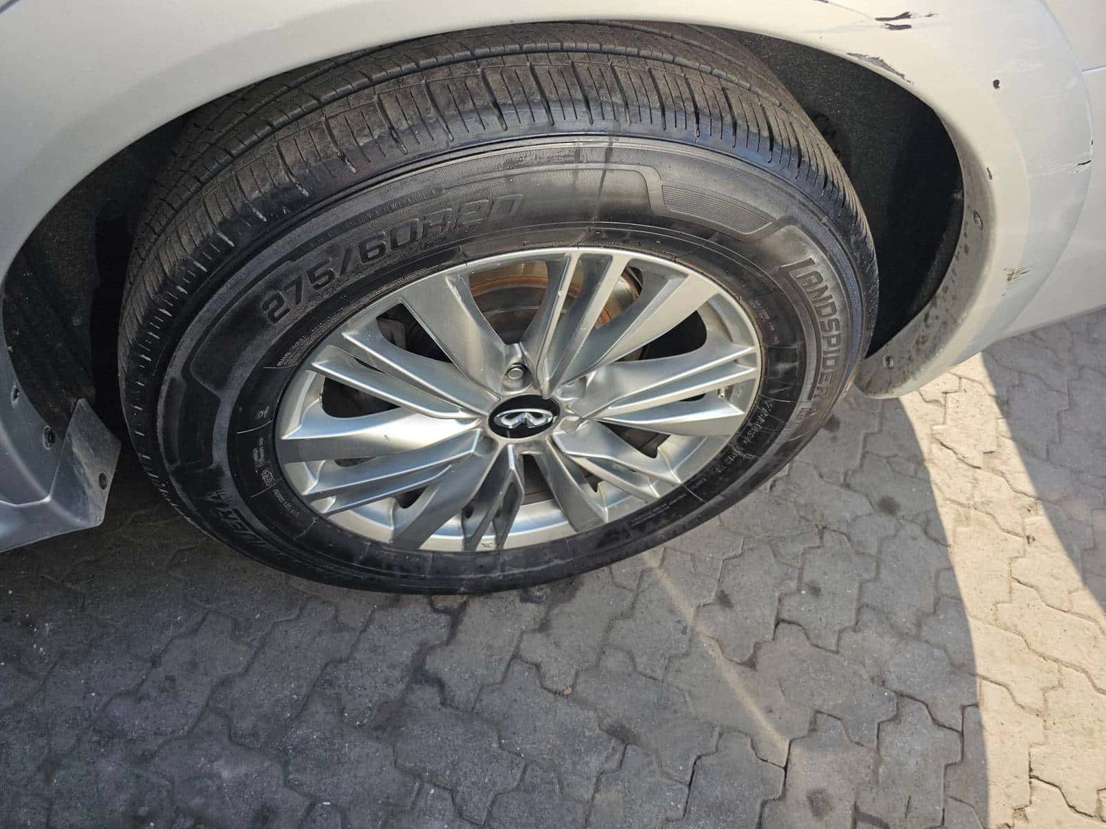 INFINITI QX80 2019 thumbnail 5