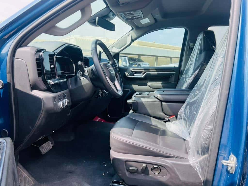GMC Sierra 2024 thumbnail 6