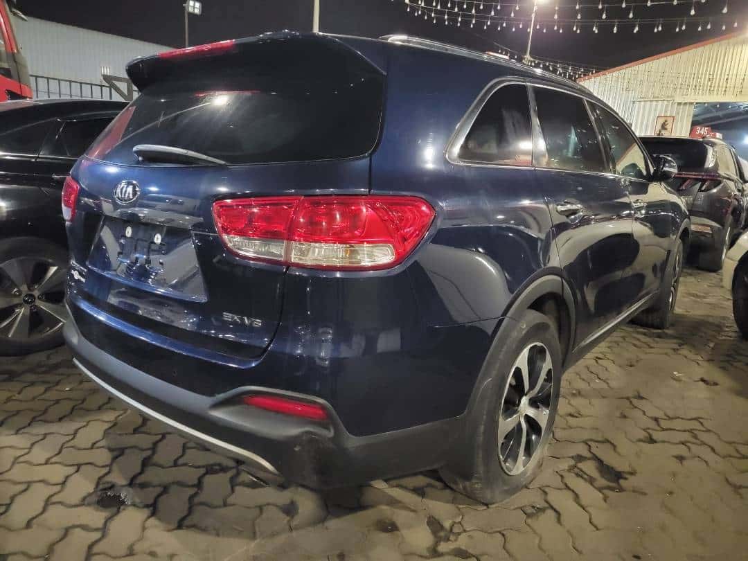 KIA SORENTO 2018 thumbnail 2