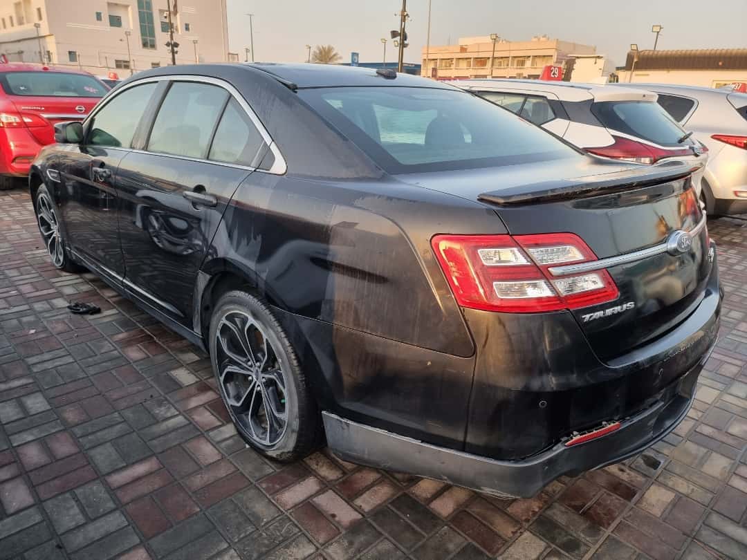 FORD TAURUS - Exterior