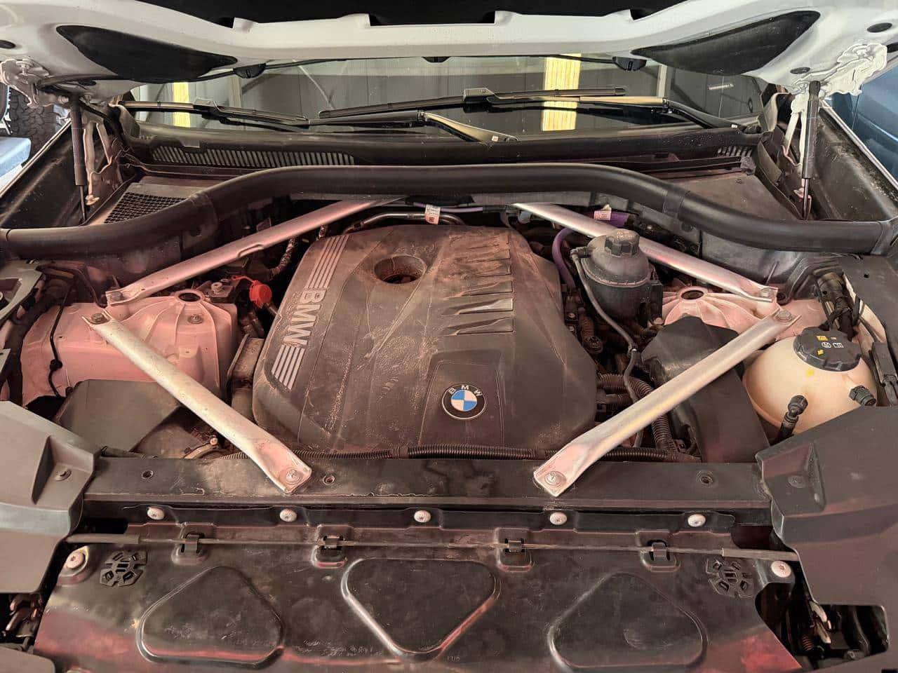 BMW X5 XDRIVE40I 2024 thumbnail 6