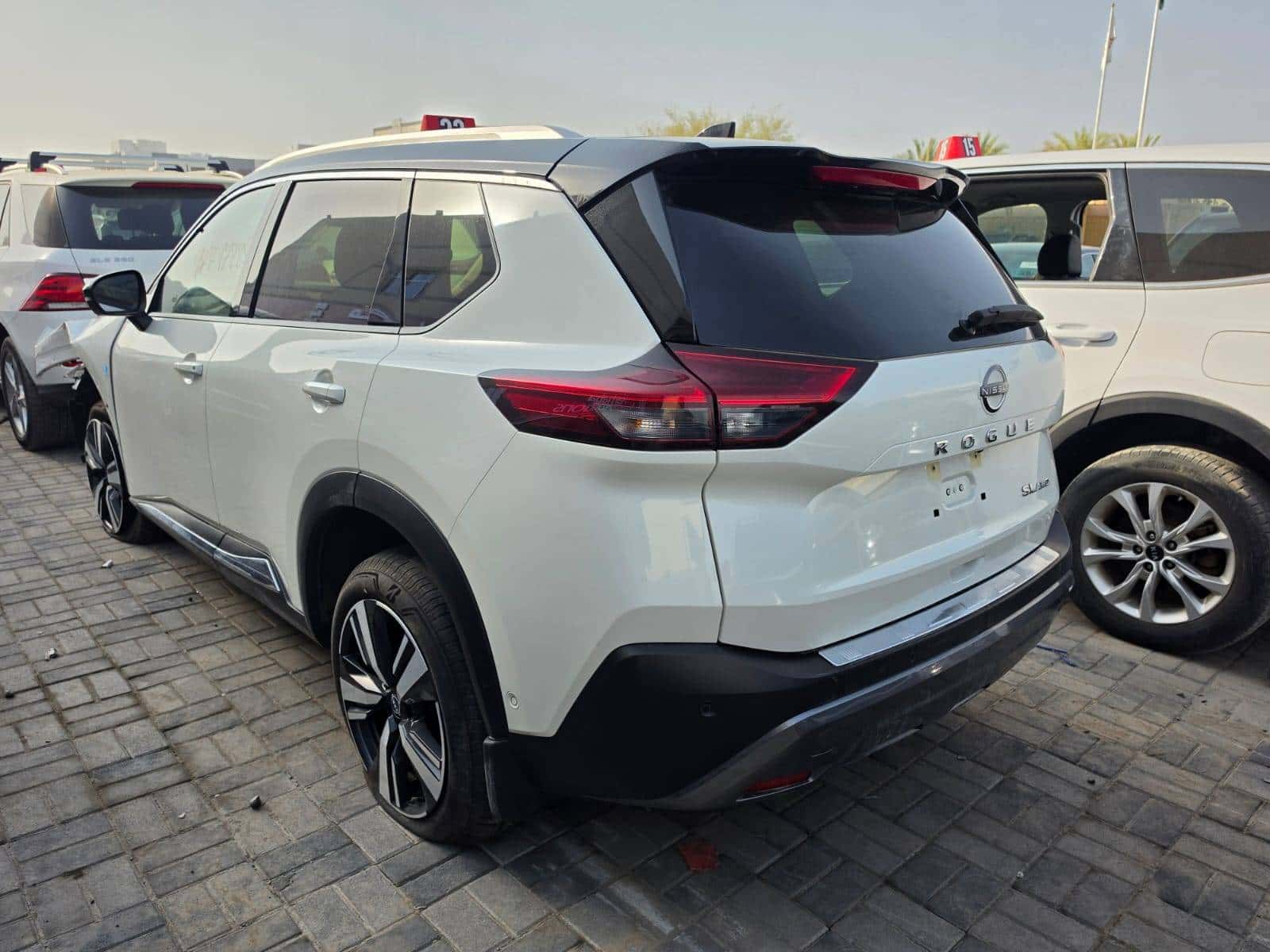 Nissan Rogue 2023 thumbnail 5